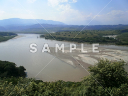 ピタリトを流れる河の風景(1)